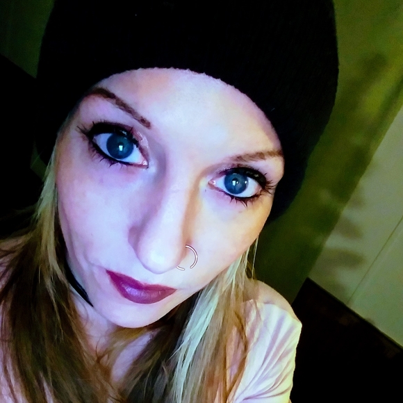 Meet your Posher, Samantha - Picture 3 of 6